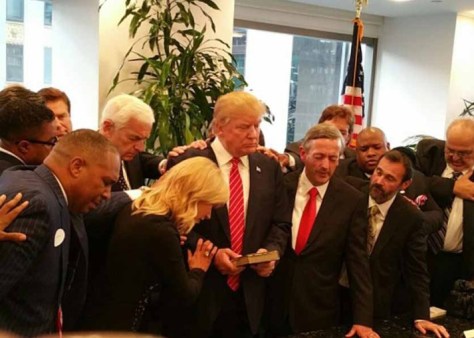 Kenneth Copeland Prays.jpg